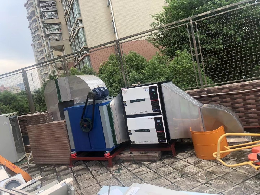 餐饮业务焕新，推荐知名油烟净化器品牌，为餐厅打造高品质厨房环境